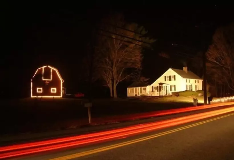 Truman Gillet House Bed & Breakfast