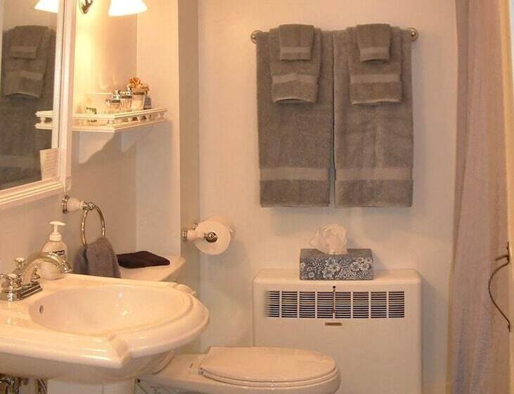 Truman Gillet House Bed & Breakfast