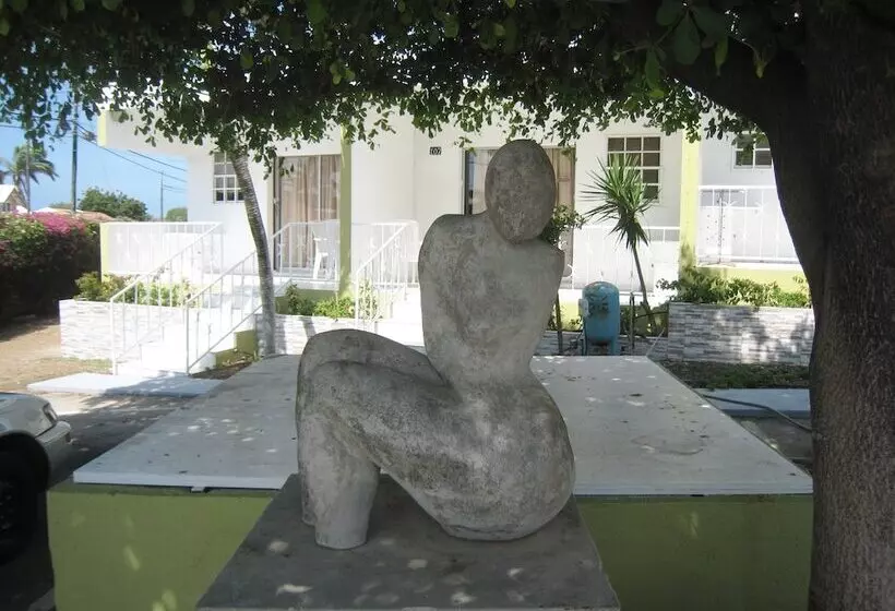 Alablanca Apartments, Residents Inn