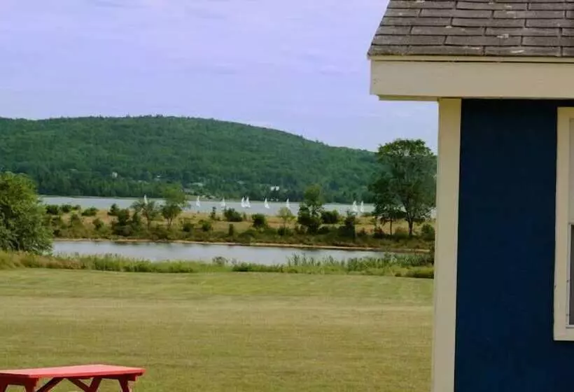 Crown Cove Cottages