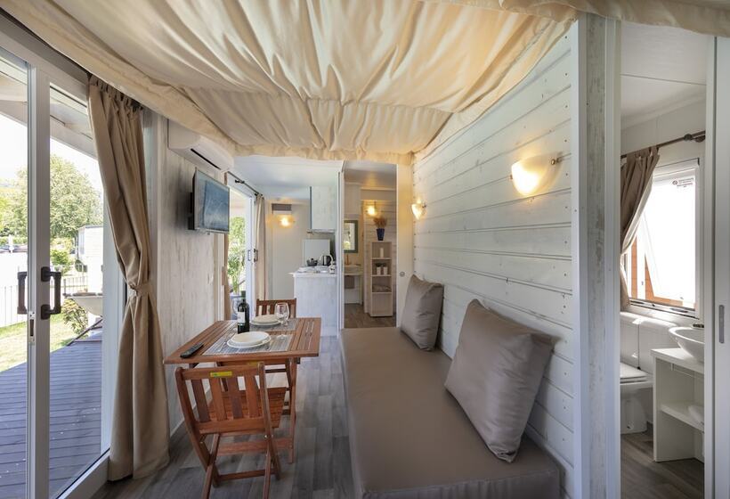 مسافرخانه Il Borgo Delle Arti