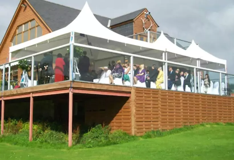 簡易ホテル The Lodge On The Loch Of Aboyne