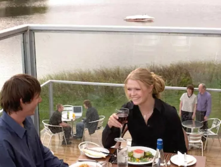 簡易ホテル The Lodge On The Loch Of Aboyne