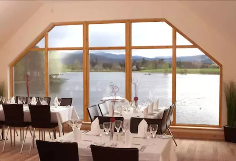 簡易ホテル The Lodge On The Loch Of Aboyne