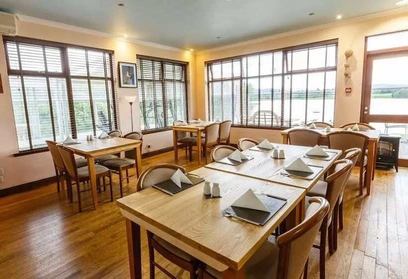 簡易ホテル The Lodge On The Loch Of Aboyne