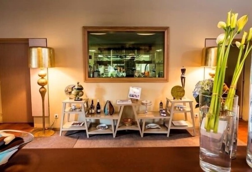 ホテル Hôtel Thierry Drapeau