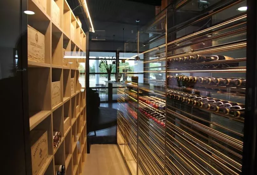 Hotelli Hôtel Thierry Drapeau