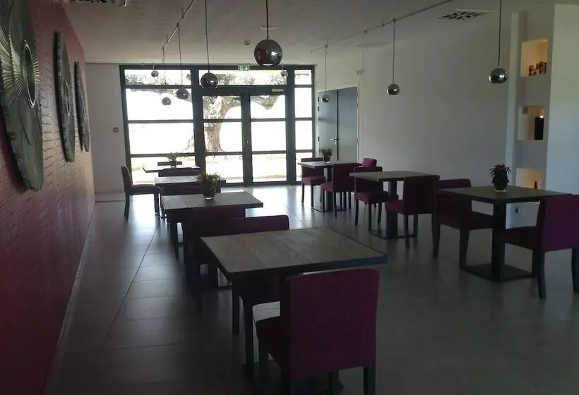 Hotelli Hôtel Thierry Drapeau