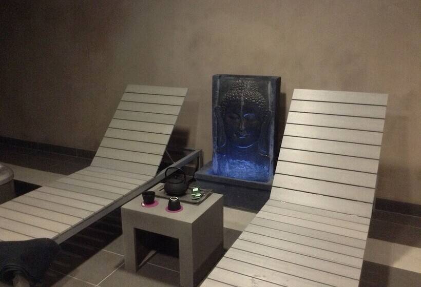 ホテル Hôtel Thierry Drapeau