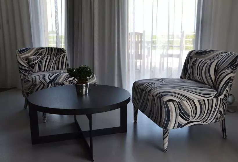 Hotelli Hôtel Thierry Drapeau