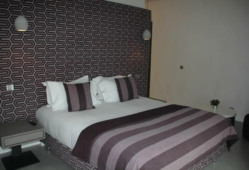 ホテル Hôtel Thierry Drapeau