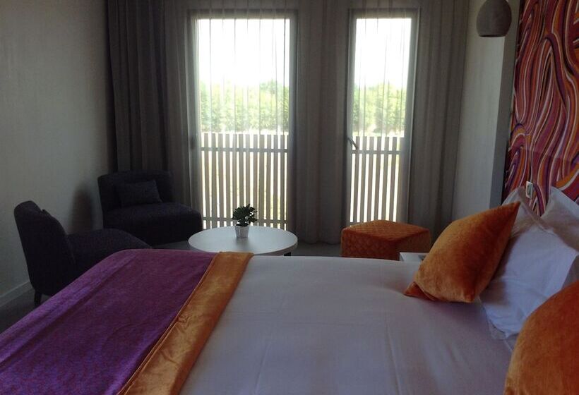 ホテル Hôtel Thierry Drapeau