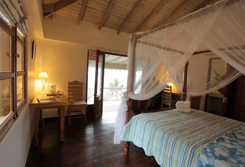 Hotel Petite Anse