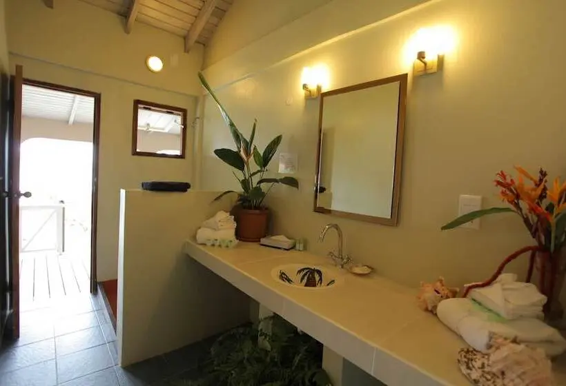 Hotel Petite Anse