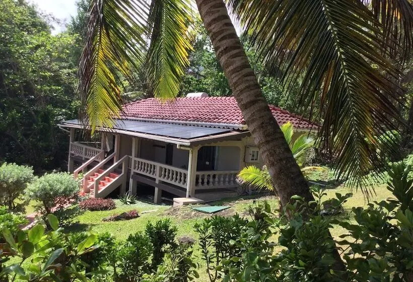 Hotel Petite Anse