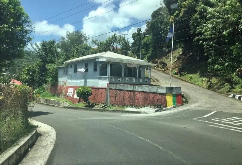 Hotel Petite Anse
