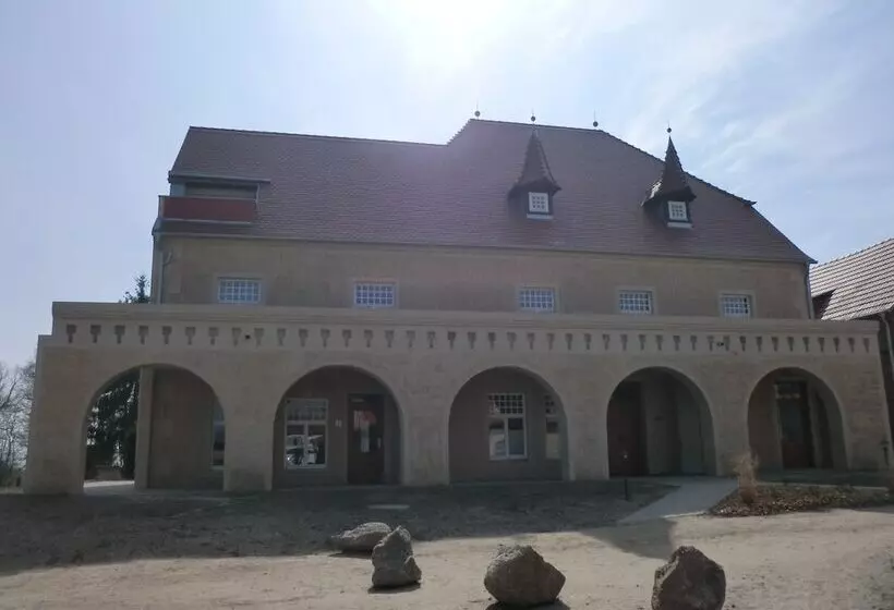 ホテル Remise & Westflügel Schloss Stolpe