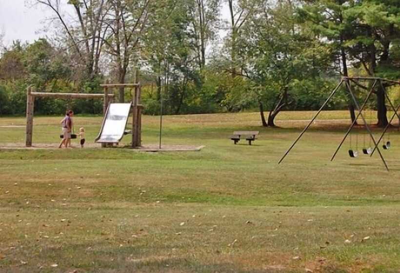 Hotel St Clair Rv Resort