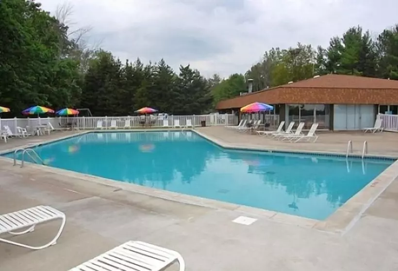 Hotelli St Clair Rv Resort