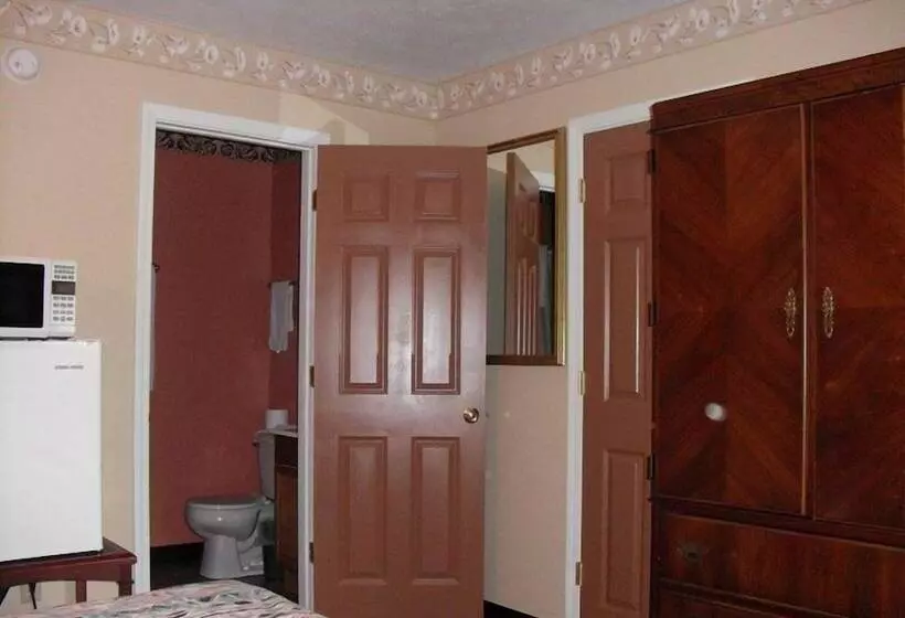 K River Motel & Campground