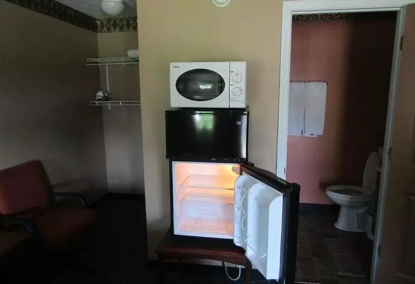 K River Motel & Campground