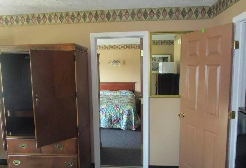 K River Motel & Campground