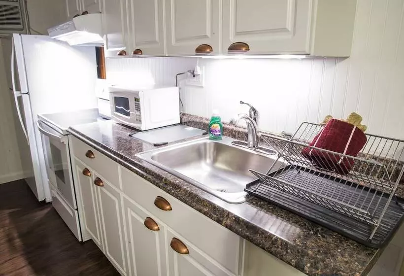 Motelli Fairway Overnight & Extended Stay