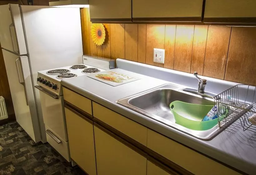 Motelli Fairway Overnight & Extended Stay