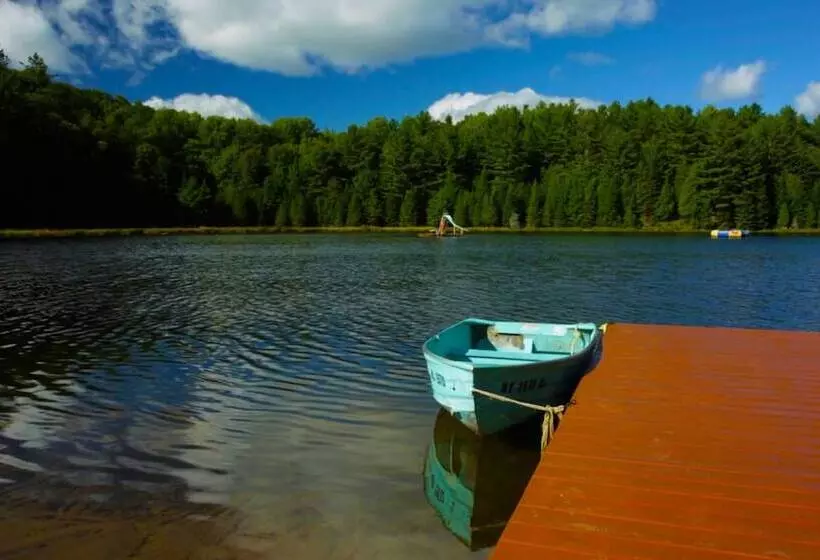 Motelli Footprints Resort