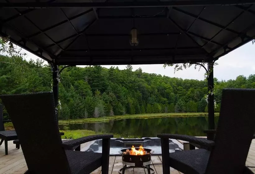 Motelli Footprints Resort