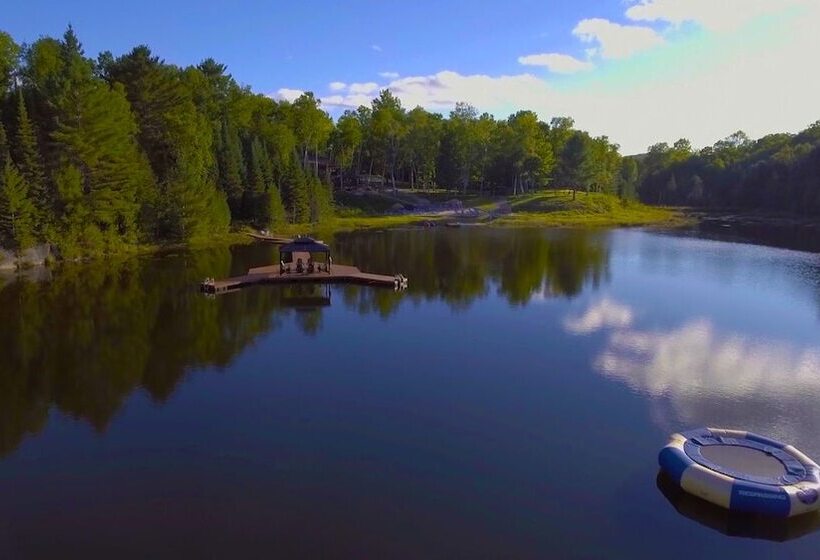 モーテル Footprints Resort