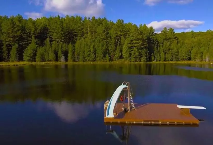 Motelli Footprints Resort