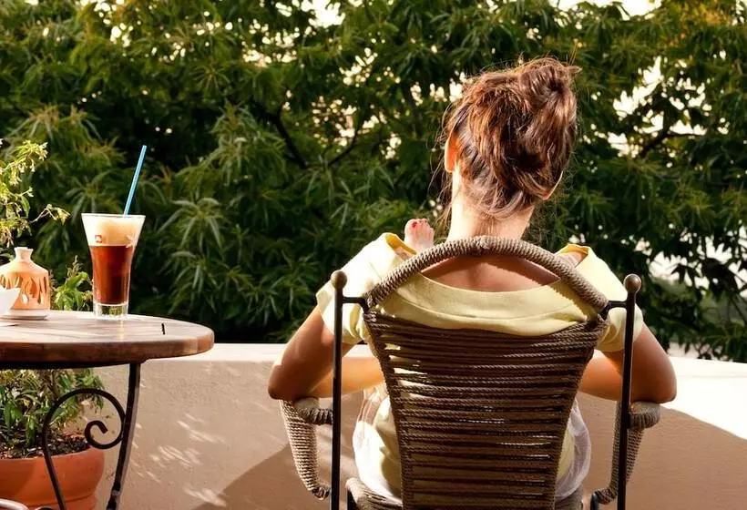 Majatalo Aleka S House