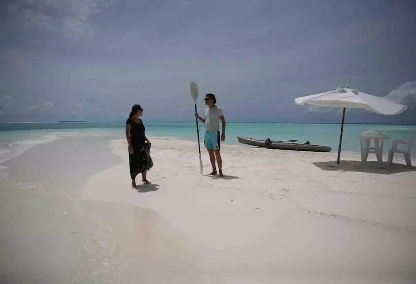 پانسیون Azoush Tourist Guesthouse