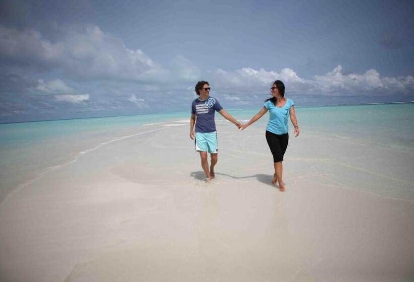 پانسیون Azoush Tourist Guesthouse