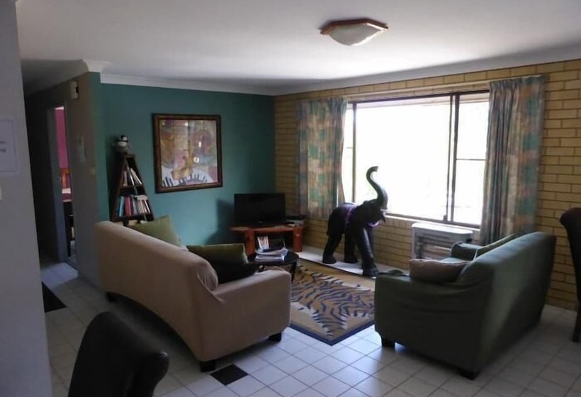 ペンション Tanoshii Spa & The Edge Spa Stay