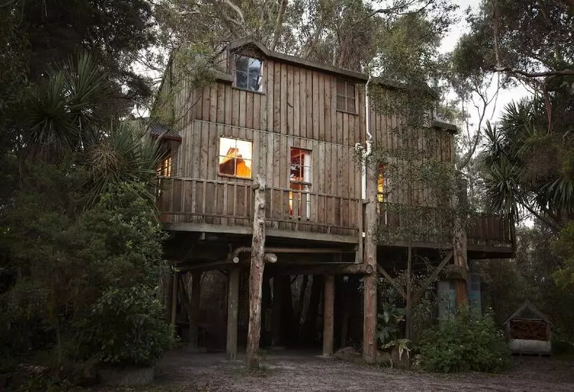 Lomakeskus Crayfish Creek Van & Cabin Park