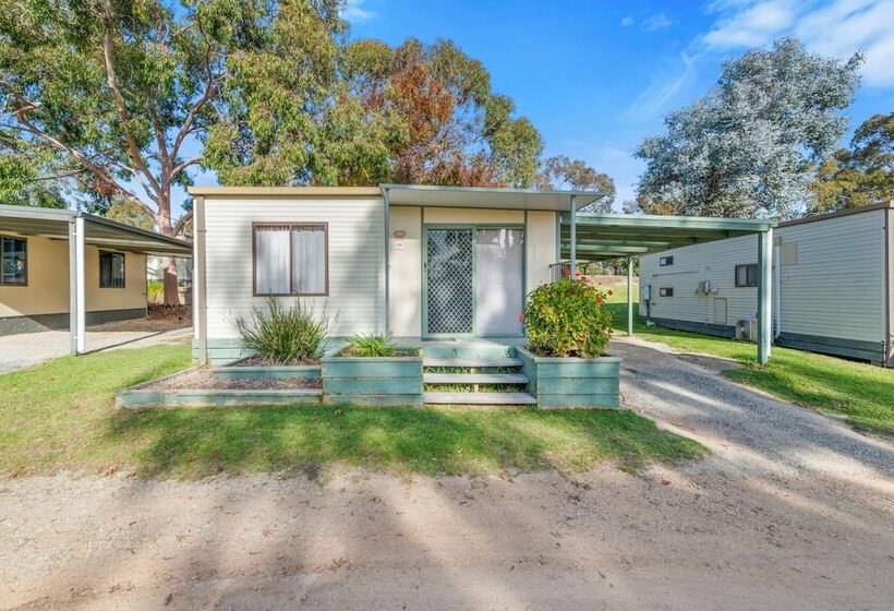 Курорт Lake Hume Holiday Park