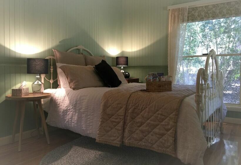 Telegraph Retreat Cottages