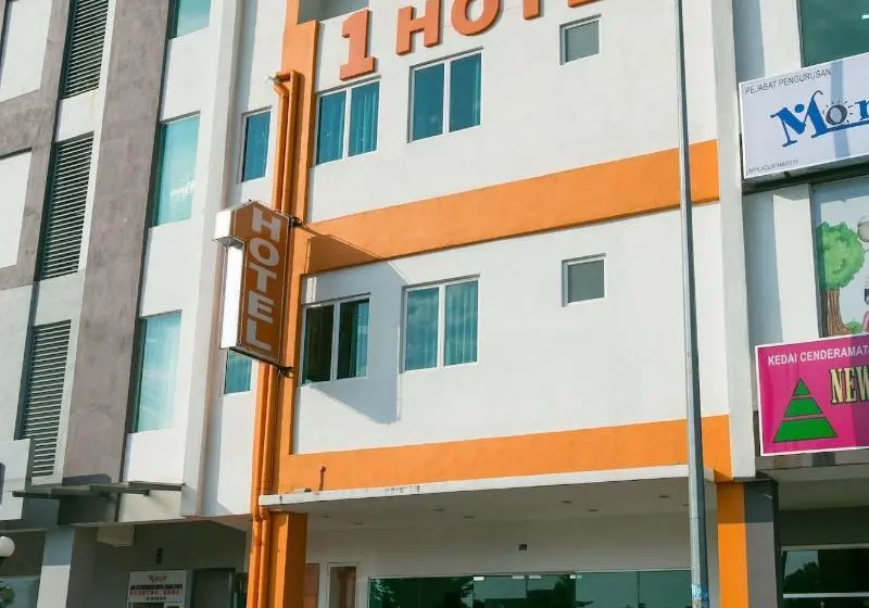 1 Hotel Mahkota Cheras