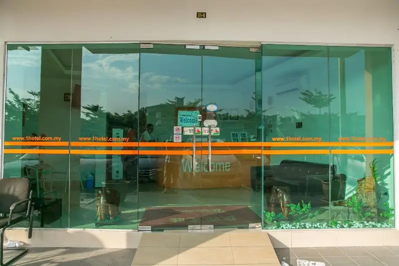 1 Hotel Mahkota Cheras