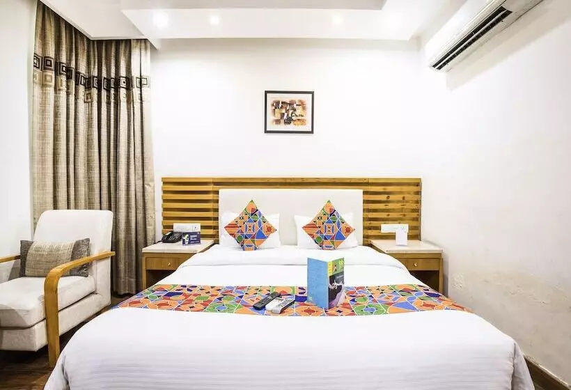 Fabhotel Grd Dlf Square