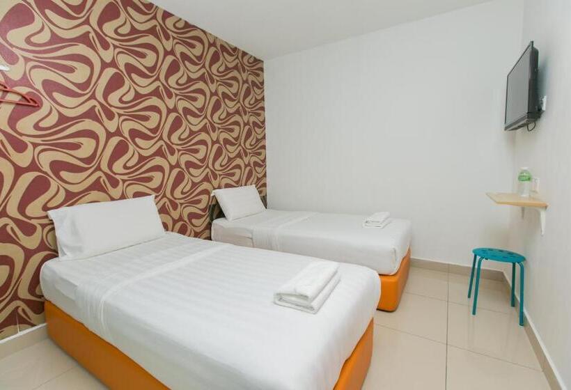 1 Hotel Mahkota Cheras