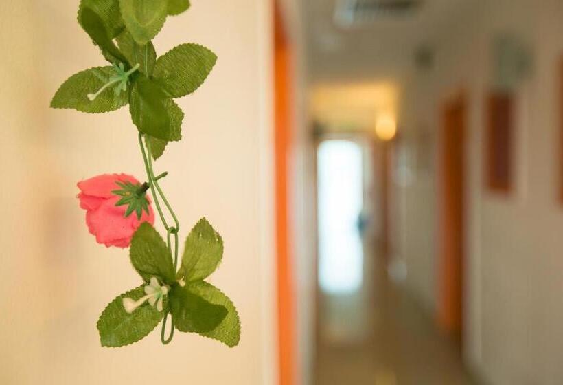 1 Hotel Mahkota Cheras