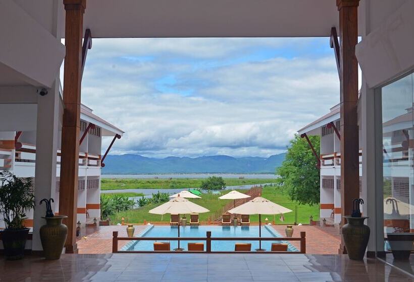 בית מלון כפרי Ananta Inlay Resort