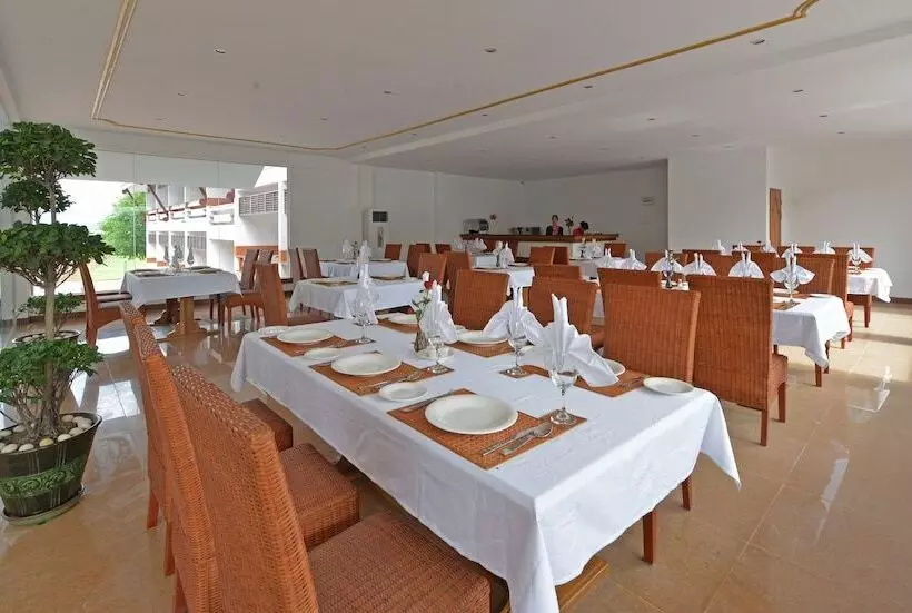 هتل Ananta Inlay Resort