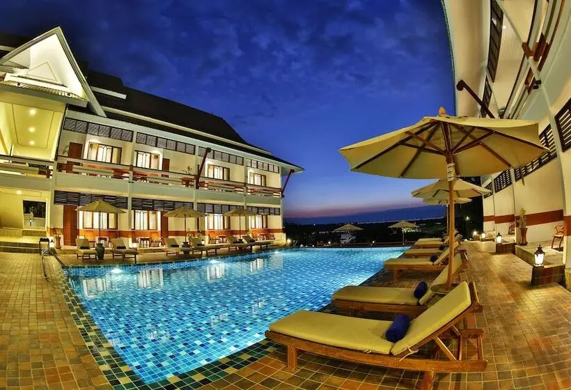 هتل Ananta Inlay Resort