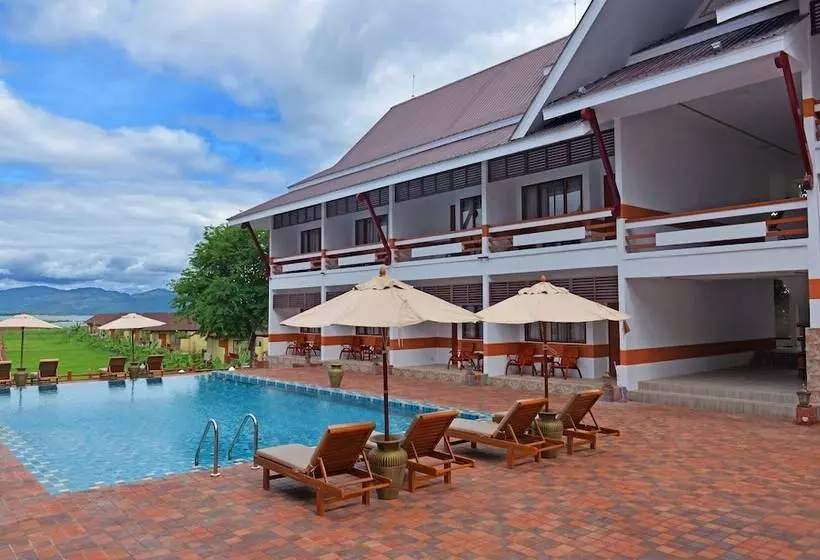 هتل Ananta Inlay Resort