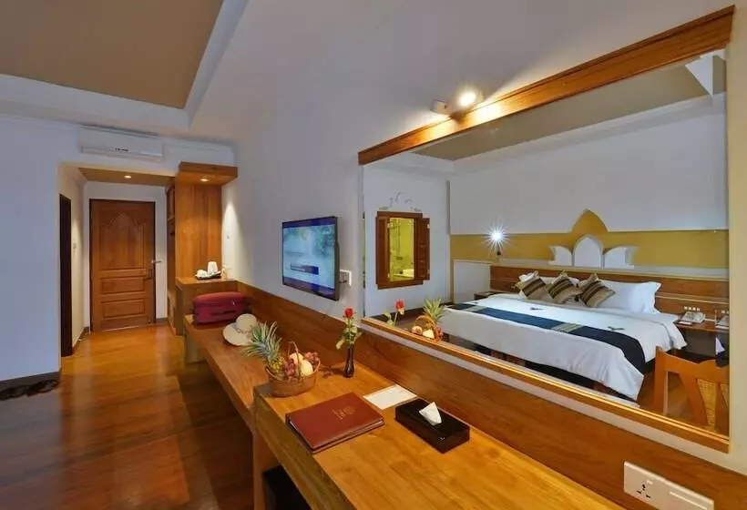 هتل Ananta Inlay Resort