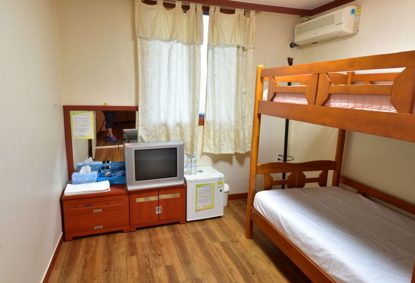 בית מלון כפרי Sokcho Arirang Resortel